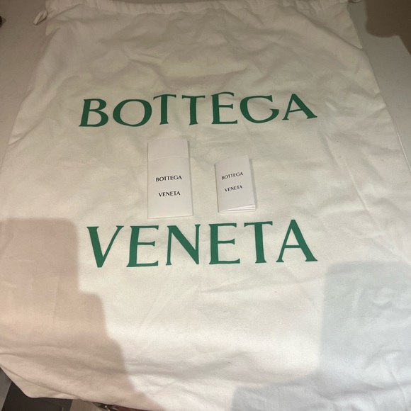 Bottega Veneta Intrecciato Zipped Medium Backpack - Picture 5 of 6